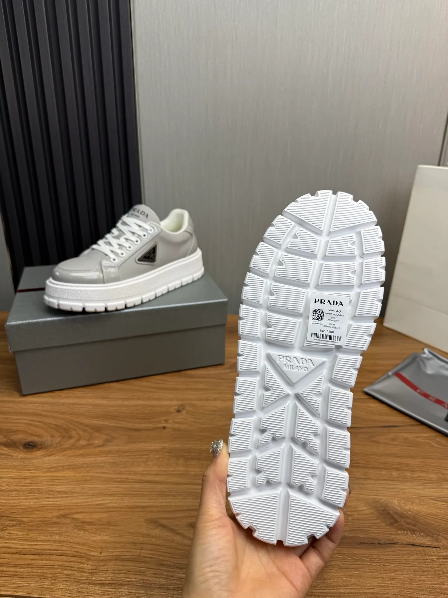 Men's shoes 💰580💰 [PRADA] Autumn and winter hot men's shoes shipped 👏Official website synchronized ⬆️Original fly-woven cowhide fabric + cowhide lining, 1⃣️:1⃣️reproduction, original sole, 38-45 (45. Customized, non-refundable)